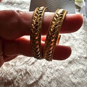 Elegant Gold tone  Braided Women's EARRING NWT FREE PEOPLE HOOP